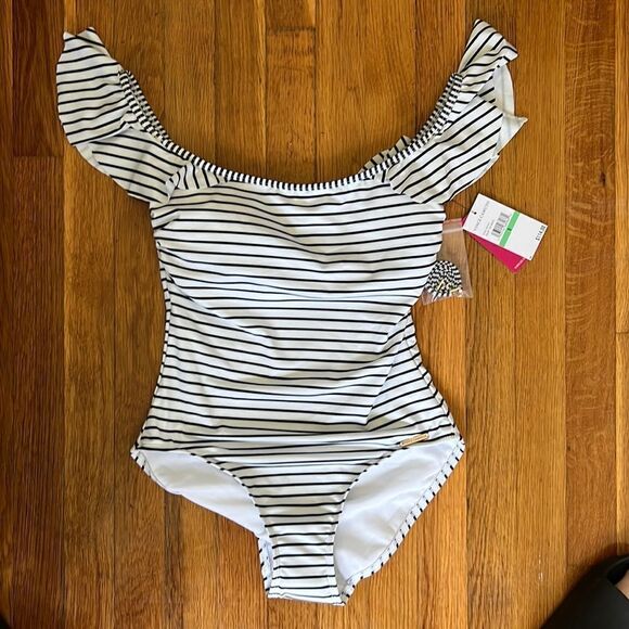 NWT Vince Camuto One Piece - Picture 1 of 7